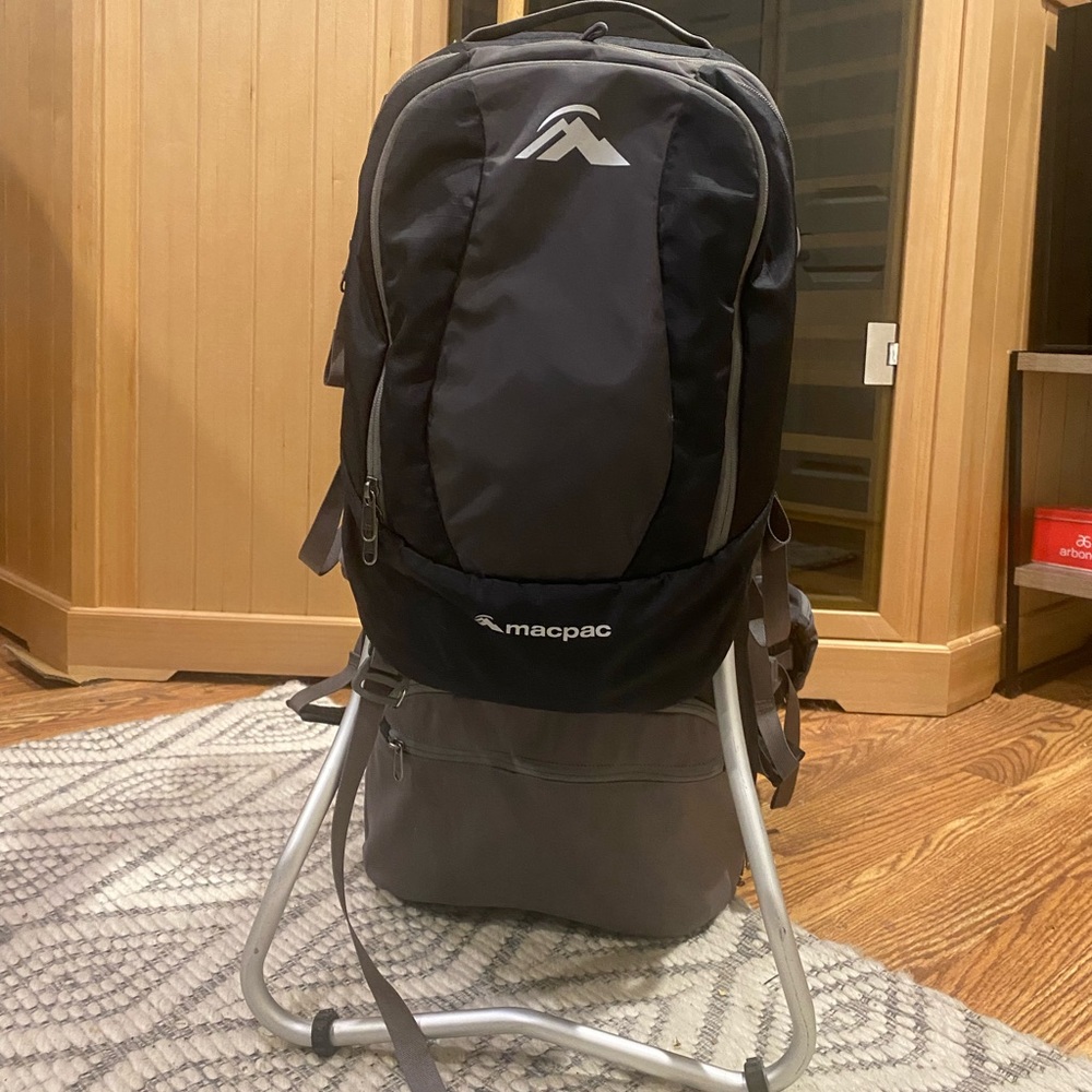 MacPac child backpack carrier